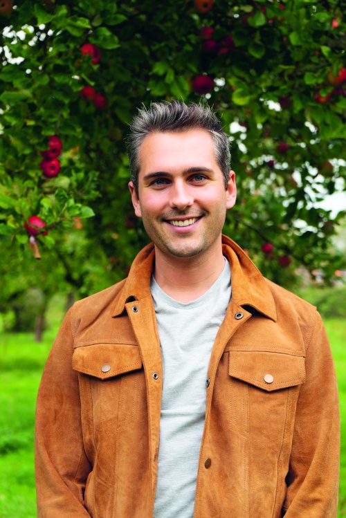 Autor James Rich • AT Verlag