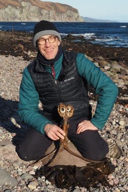 Portrait: Andrew Bond